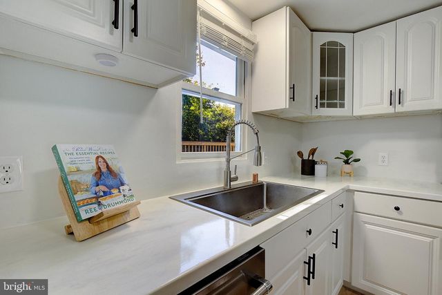 3614 KING DR, Dunkirk, MD 20754