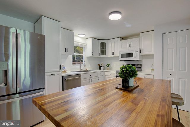 3614 KING DR, Dunkirk, MD 20754