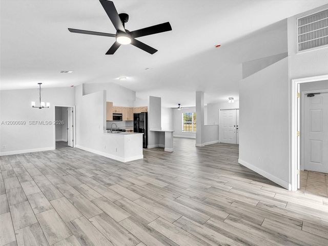 2022 NW 9th Terrace, Cape Coral, FL 33993