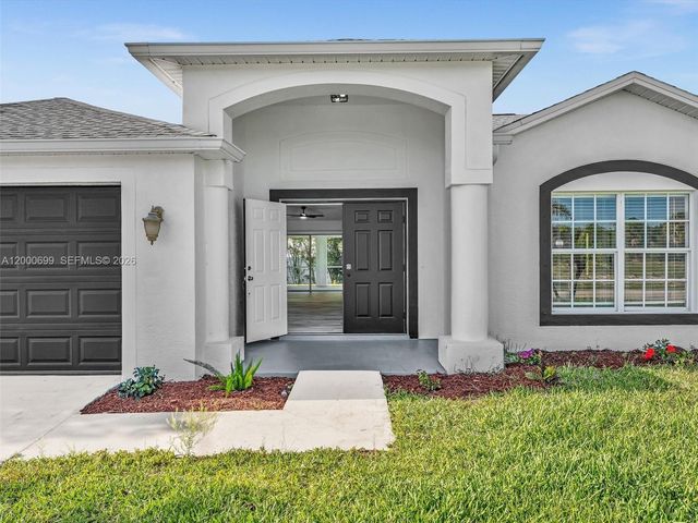 2022 NW 9th Terrace, Cape Coral, FL 33993