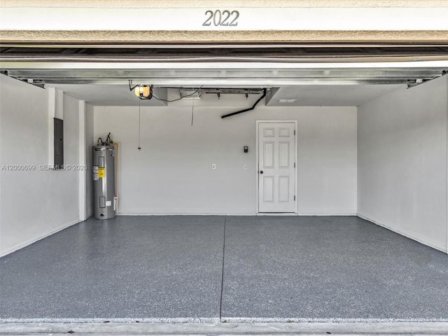 2022 NW 9th Terrace, Cape Coral, FL 33993