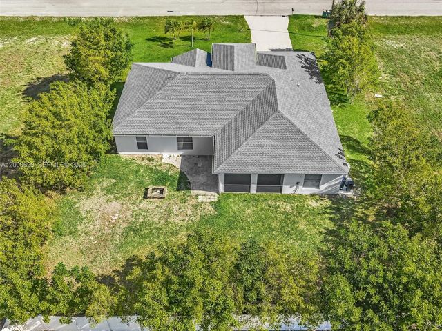 2022 NW 9th Terrace, Cape Coral, FL 33993