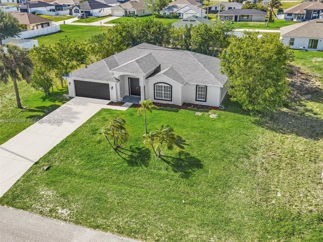 2022 NW 9th Terrace, Cape Coral, FL 33993