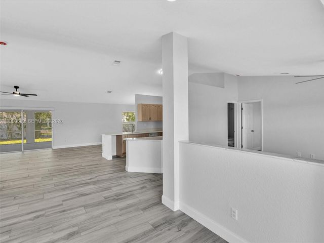 2022 NW 9th Terrace, Cape Coral, FL 33993