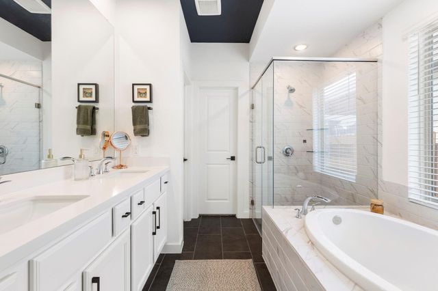 221 Sky Top Drive, Montgomery, TX 77316