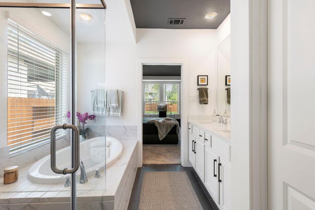 221 Sky Top Drive, Montgomery, TX 77316