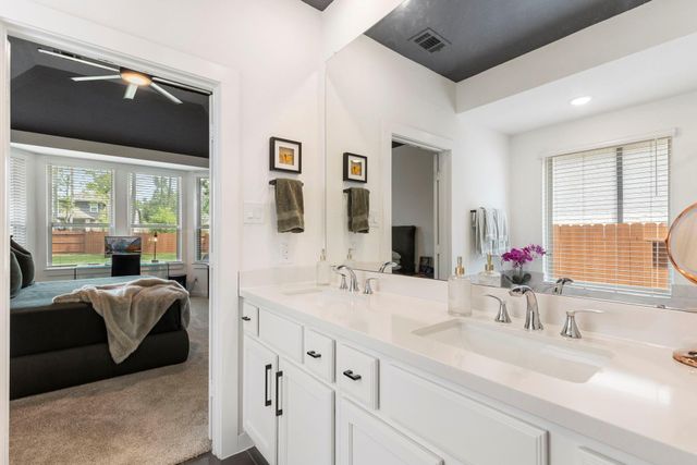 221 Sky Top Drive, Montgomery, TX 77316