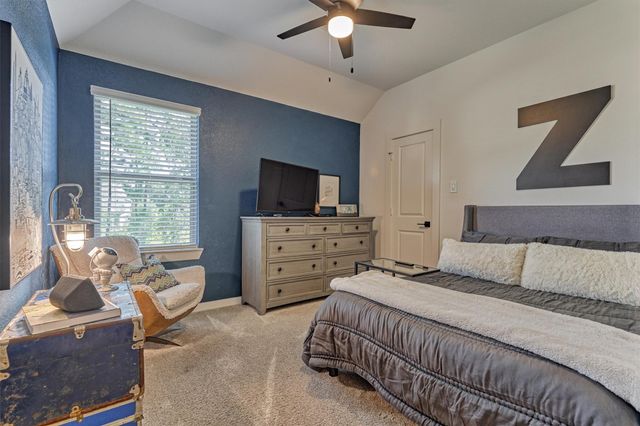 221 Sky Top Drive, Montgomery, TX 77316
