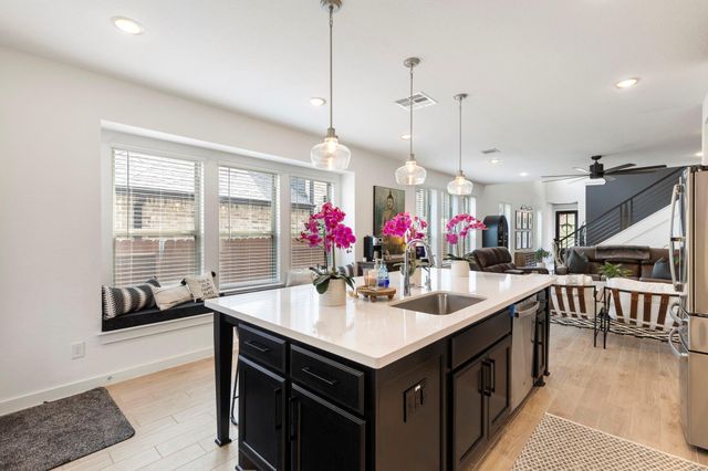 221 Sky Top Drive, Montgomery, TX 77316