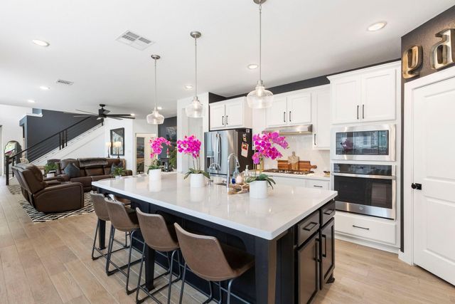 221 Sky Top Drive, Montgomery, TX 77316