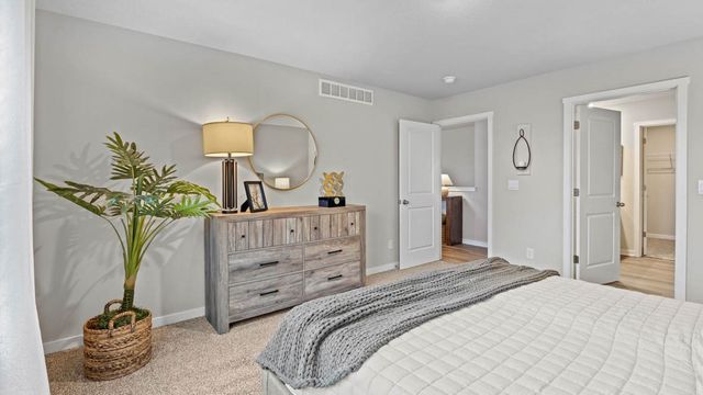 2865 Prairielight Drive, Hiawatha, IA 52233