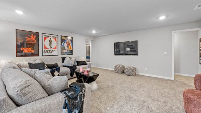 2865 Prairielight Drive, Hiawatha, IA 52233