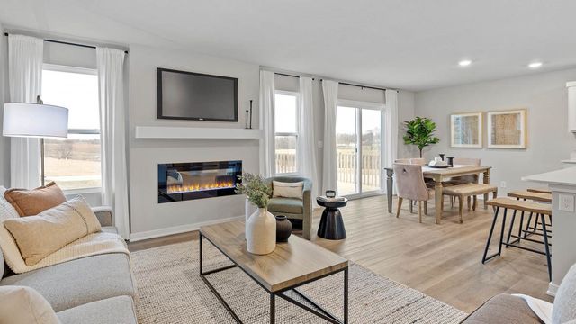 2865 Prairielight Drive, Hiawatha, IA 52233