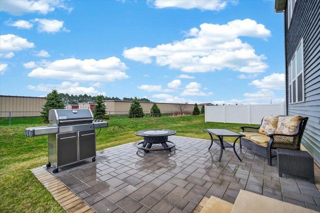 708 Narvik Circle, Stoughton, WI 53589