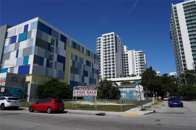 215 NE 25 Street, Miami, FL 33137