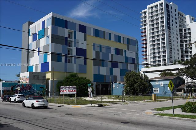215 NE 25 Street, Miami, FL 33137