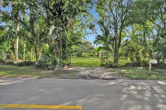 14270 SW 20th Street, Davie, FL 33325
