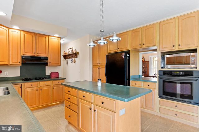 410 PHEASANT RD, Hummelstown, PA 17036