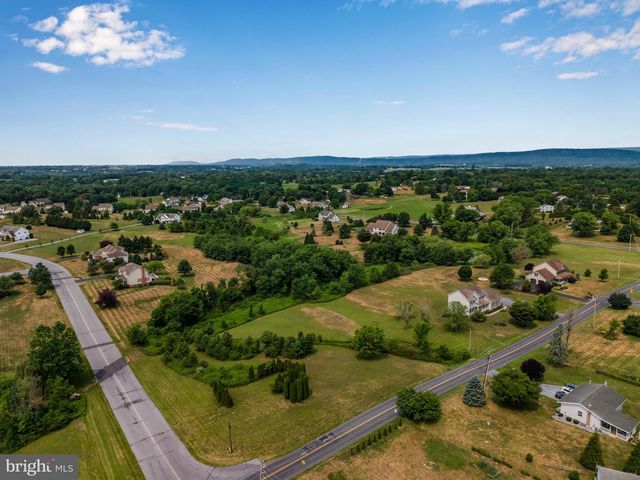 410 PHEASANT RD, Hummelstown, PA 17036