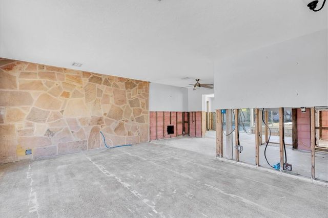 735 SNELL ISLE BOULEVARD NE, St Petersburg, FL 33704