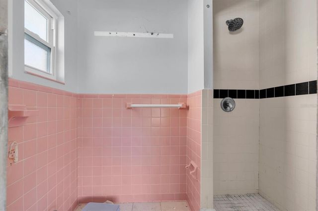 735 SNELL ISLE BOULEVARD NE, St Petersburg, FL 33704