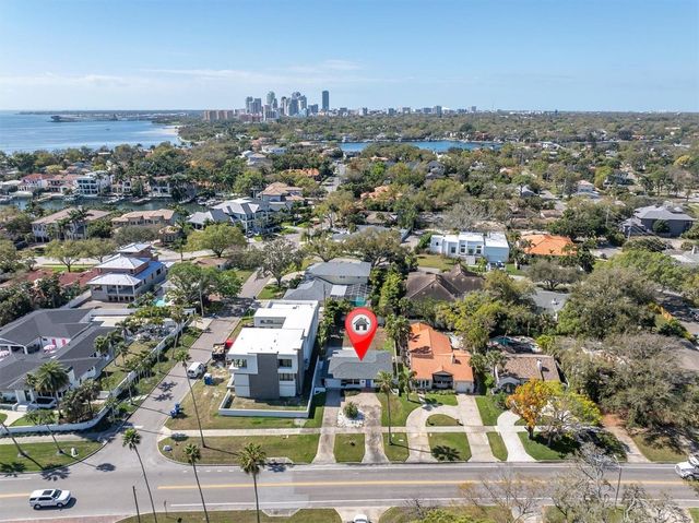 735 SNELL ISLE BOULEVARD NE, St Petersburg, FL 33704