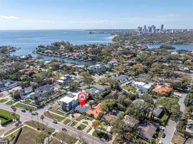 735 SNELL ISLE BOULEVARD NE, St Petersburg, FL 33704