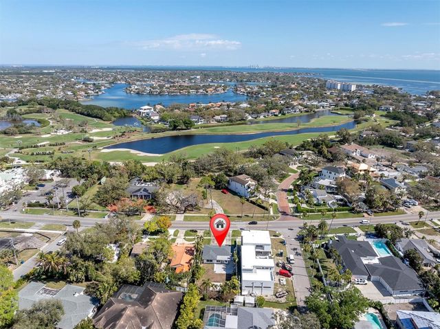 735 SNELL ISLE BOULEVARD NE, St Petersburg, FL 33704