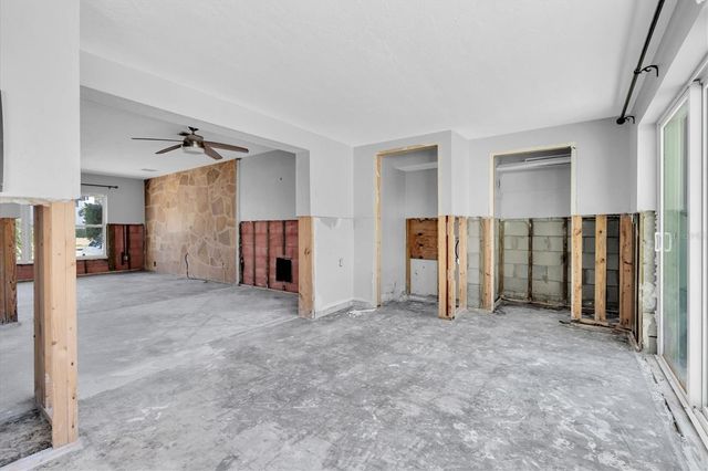 735 SNELL ISLE BOULEVARD NE, St Petersburg, FL 33704