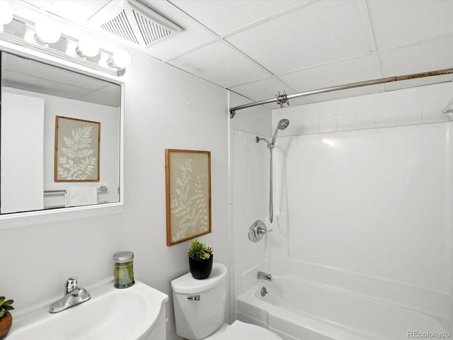 2120 S Vaughn Way 206F, Aurora, CO 80014