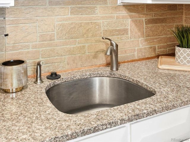 2120 S Vaughn Way 206F, Aurora, CO 80014