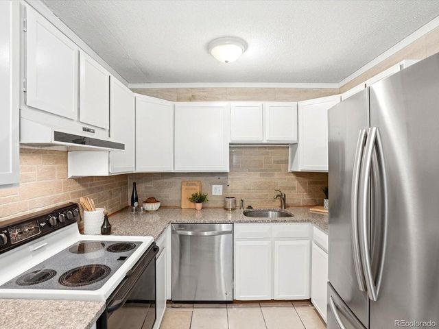 2120 S Vaughn Way 206F, Aurora, CO 80014
