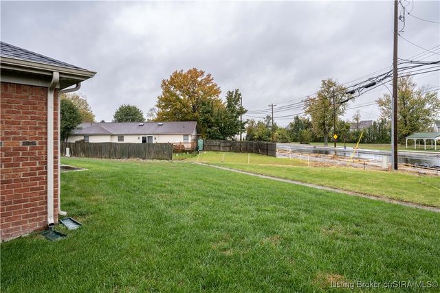 1004 Hadley Drive, Jeffersonville, IN 47130