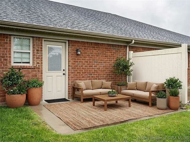 1004 Hadley Drive, Jeffersonville, IN 47130