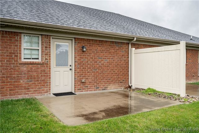 1004 Hadley Drive, Jeffersonville, IN 47130