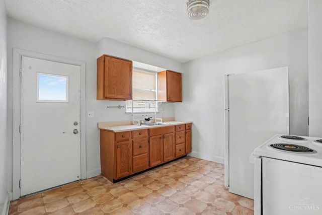 5595 Colerain, Cincinnati, OH 45239