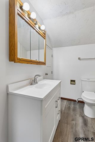 7519 N 28th Avenue, Omaha, NE 68112