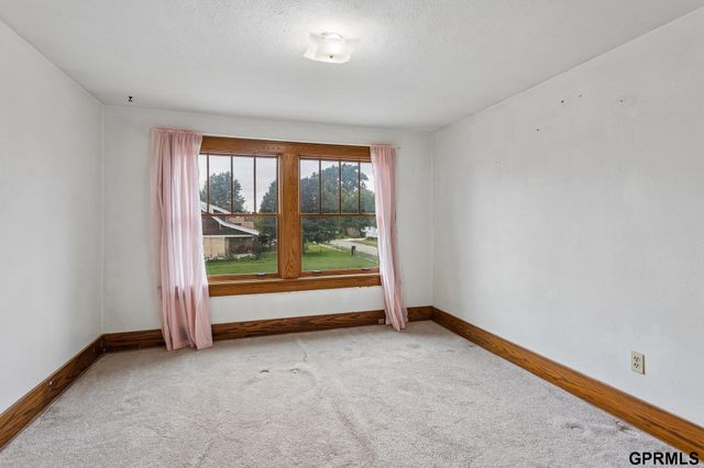 7519 N 28th Avenue, Omaha, NE 68112