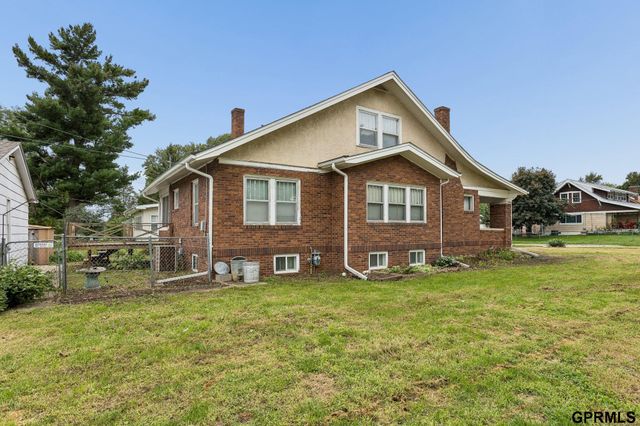 7519 N 28th Avenue, Omaha, NE 68112