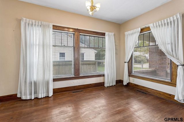 7519 N 28th Avenue, Omaha, NE 68112