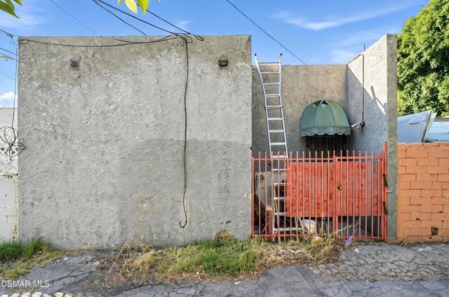3032 Glendale, Los Angeles, CA 90039