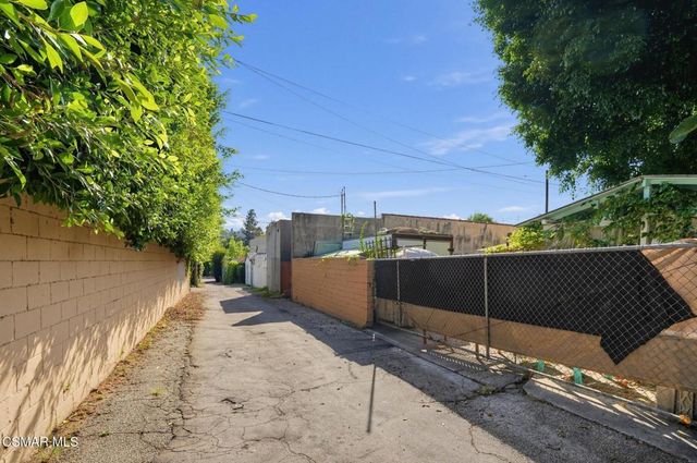3032 Glendale, Los Angeles, CA 90039