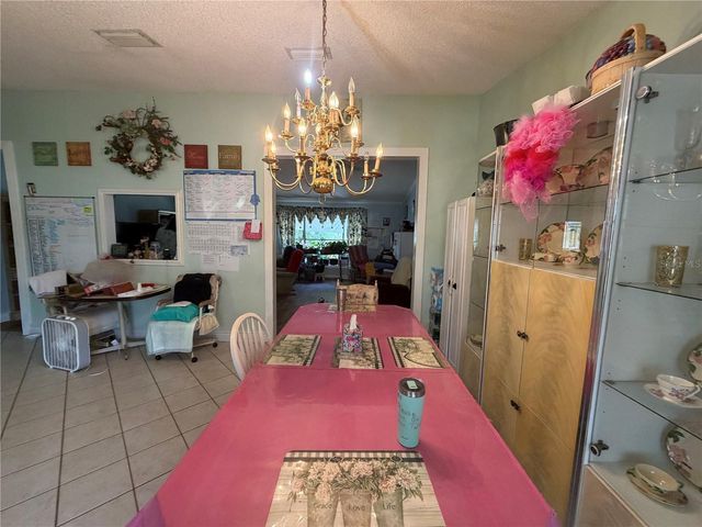 39106 GRAYS AIRPORT ROAD, Lady Lake, FL 32159