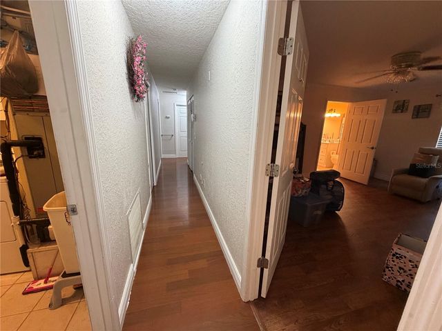 39106 GRAYS AIRPORT ROAD, Lady Lake, FL 32159