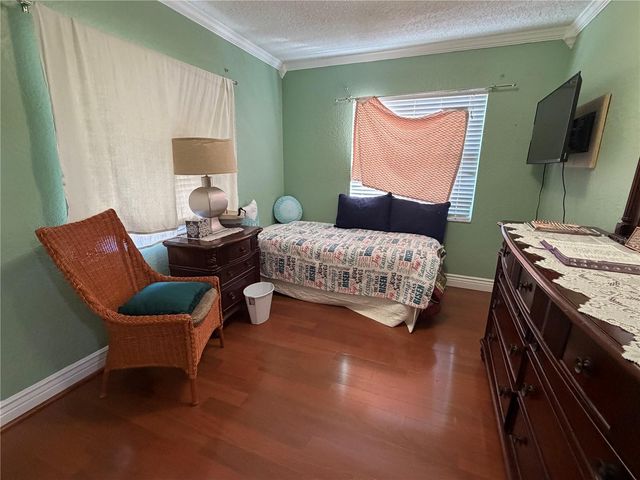 39106 GRAYS AIRPORT ROAD, Lady Lake, FL 32159