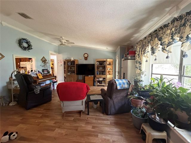 39106 GRAYS AIRPORT ROAD, Lady Lake, FL 32159