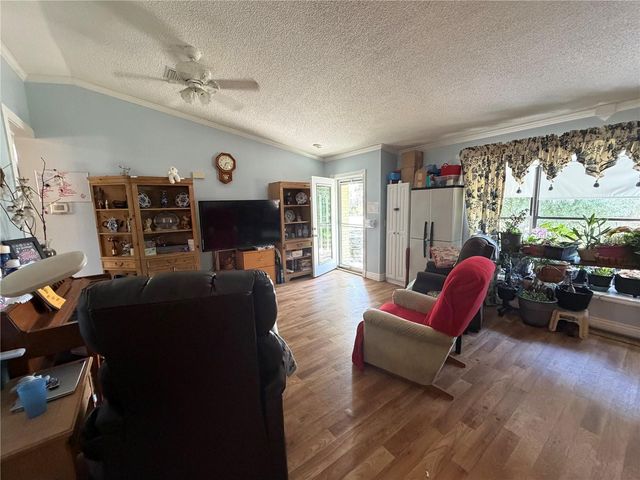 39106 GRAYS AIRPORT ROAD, Lady Lake, FL 32159