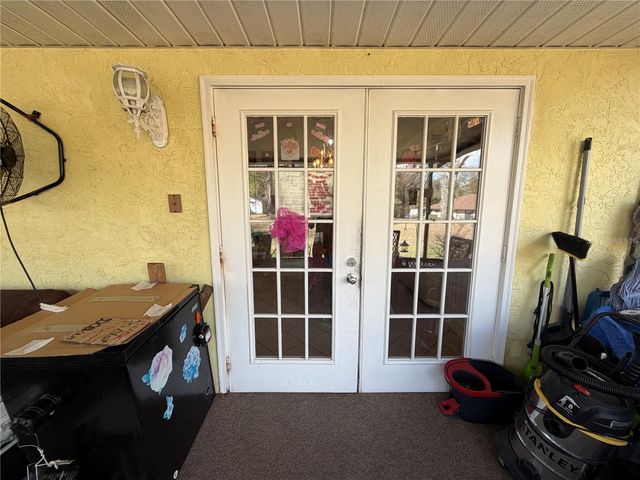 39106 GRAYS AIRPORT ROAD, Lady Lake, FL 32159