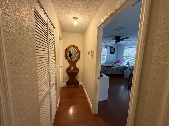 39106 GRAYS AIRPORT ROAD, Lady Lake, FL 32159