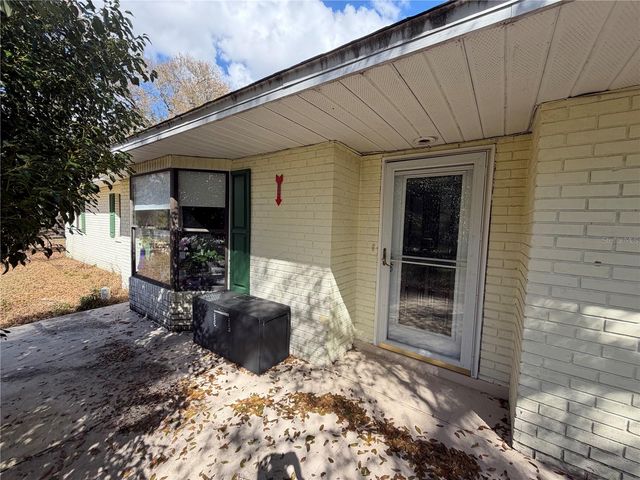 39106 GRAYS AIRPORT ROAD, Lady Lake, FL 32159